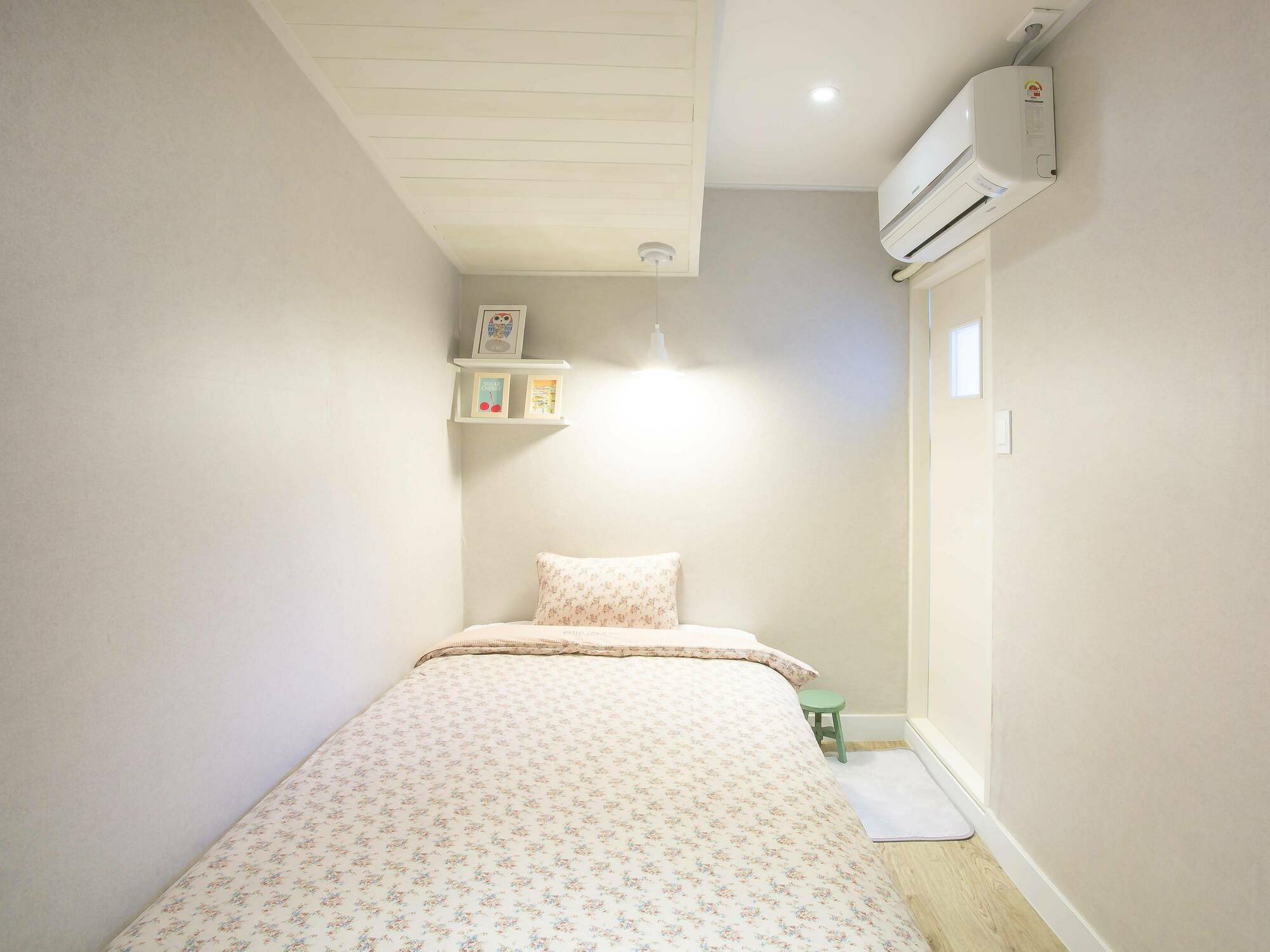 Hostel Vanilla 1 Dongdaemun Сеул Экстерьер фото